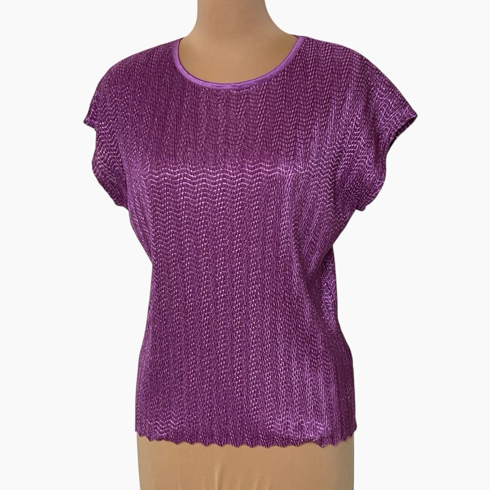 Tanjay Short Sleeve Top Womens Medium Micropleated Purple Blouse Scalloped Hem